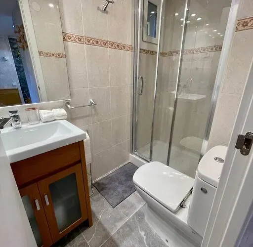 Acogedor De 2 Con Plaza De Garaje Lägenhet *